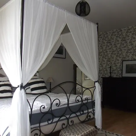Le Domaine De Vert-bois, 4* *