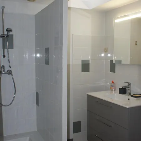 Le Domaine De Vert-bois, 4* *