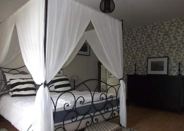 Le Domaine De Vert-bois, 4* *